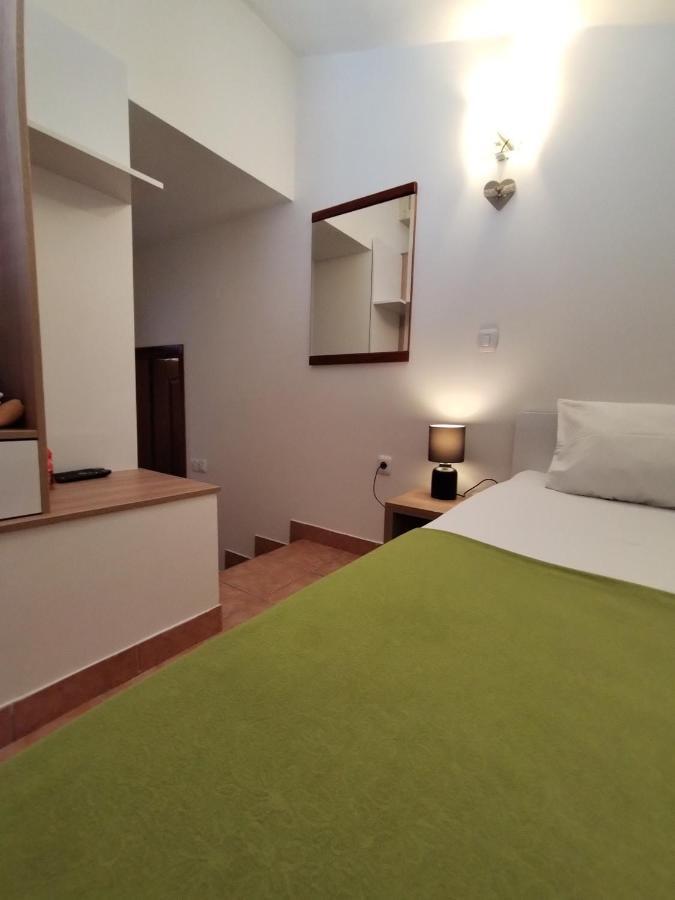 Guest House Jedro Petrovazzo Esterno foto