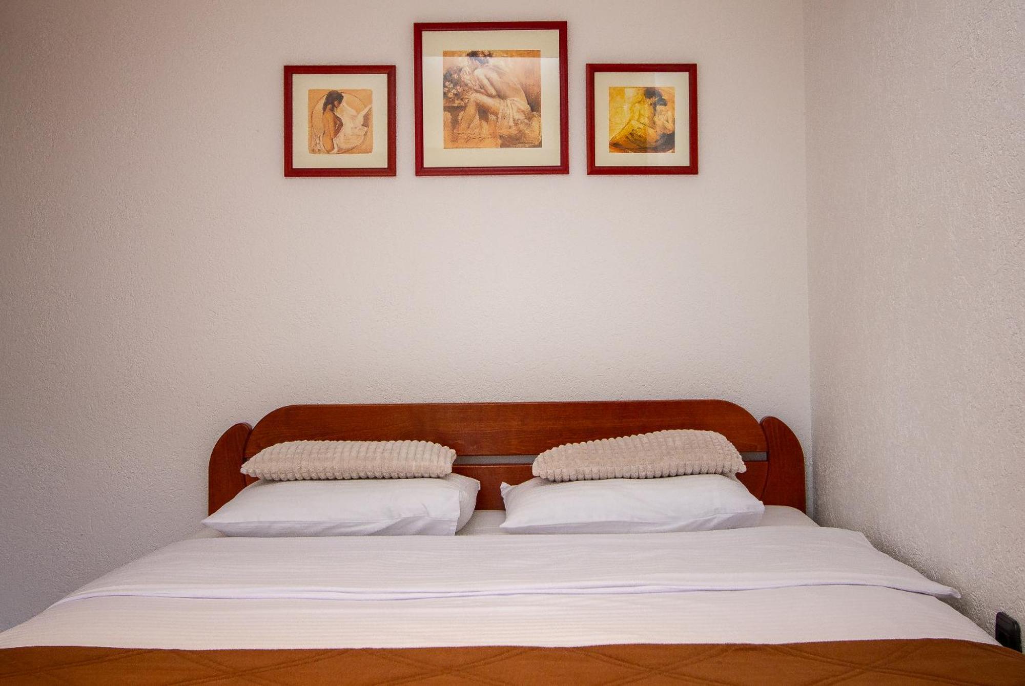 Guest House Jedro Petrovazzo Esterno foto