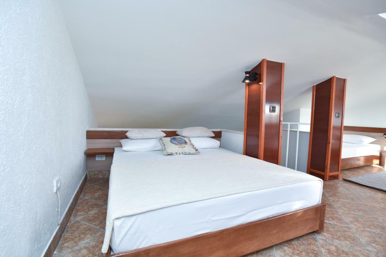 Guest House Jedro Petrovazzo Esterno foto
